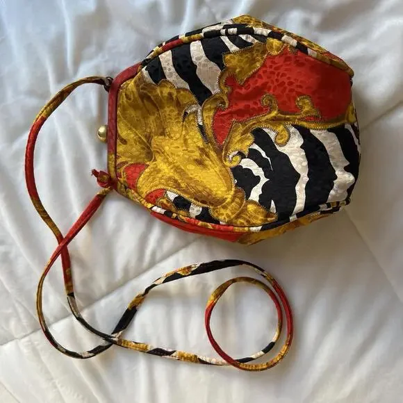 Stuart Weitzman RARE Round Crossbody Bag Silk Scarf Print Lion Zebra Vintage HTF - Picture 6 of 6